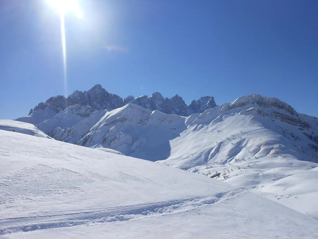 Rifugio Capanna Passo Valles Falcade 0*,  Italy